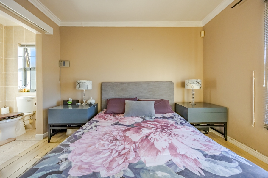 4 Bedroom Property for Sale in Royal Ascot Western Cape